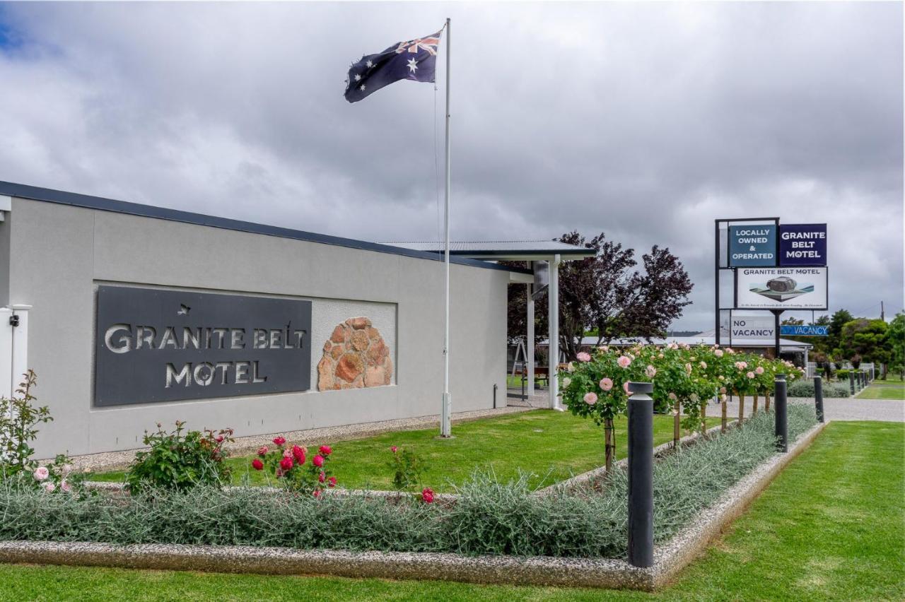 Granite Belt Motel Станторп Экстерьер фото