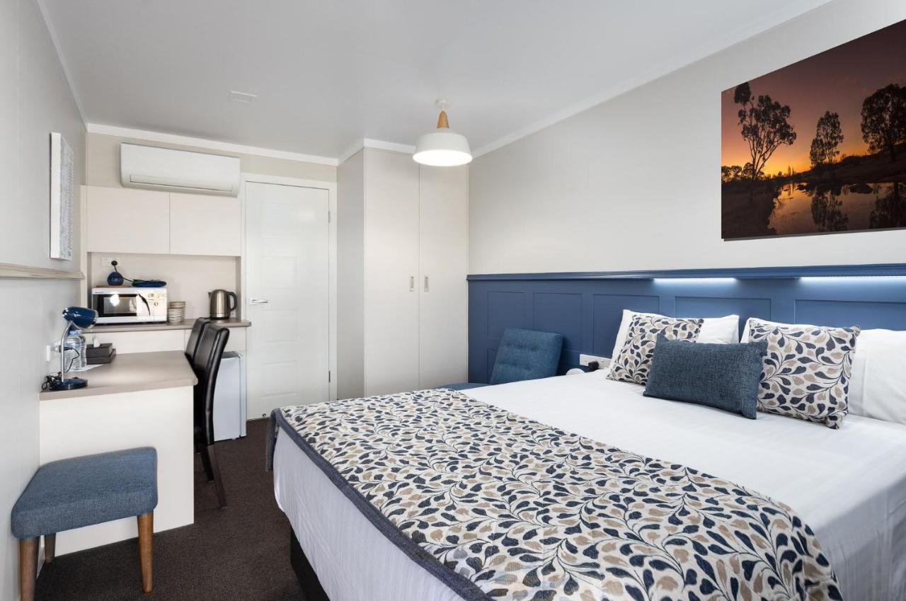 Granite Belt Motel Станторп Экстерьер фото
